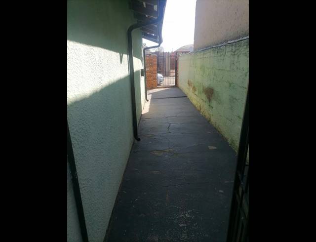 3 BEDROOM HOUSE FOR SALE IN JABAVU
